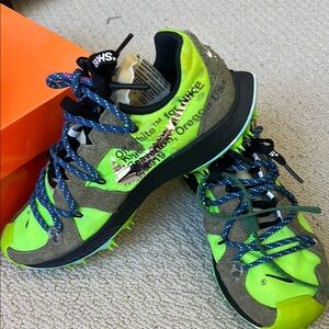 Nike Zoom Terra Kiger 5 Off White collaboration